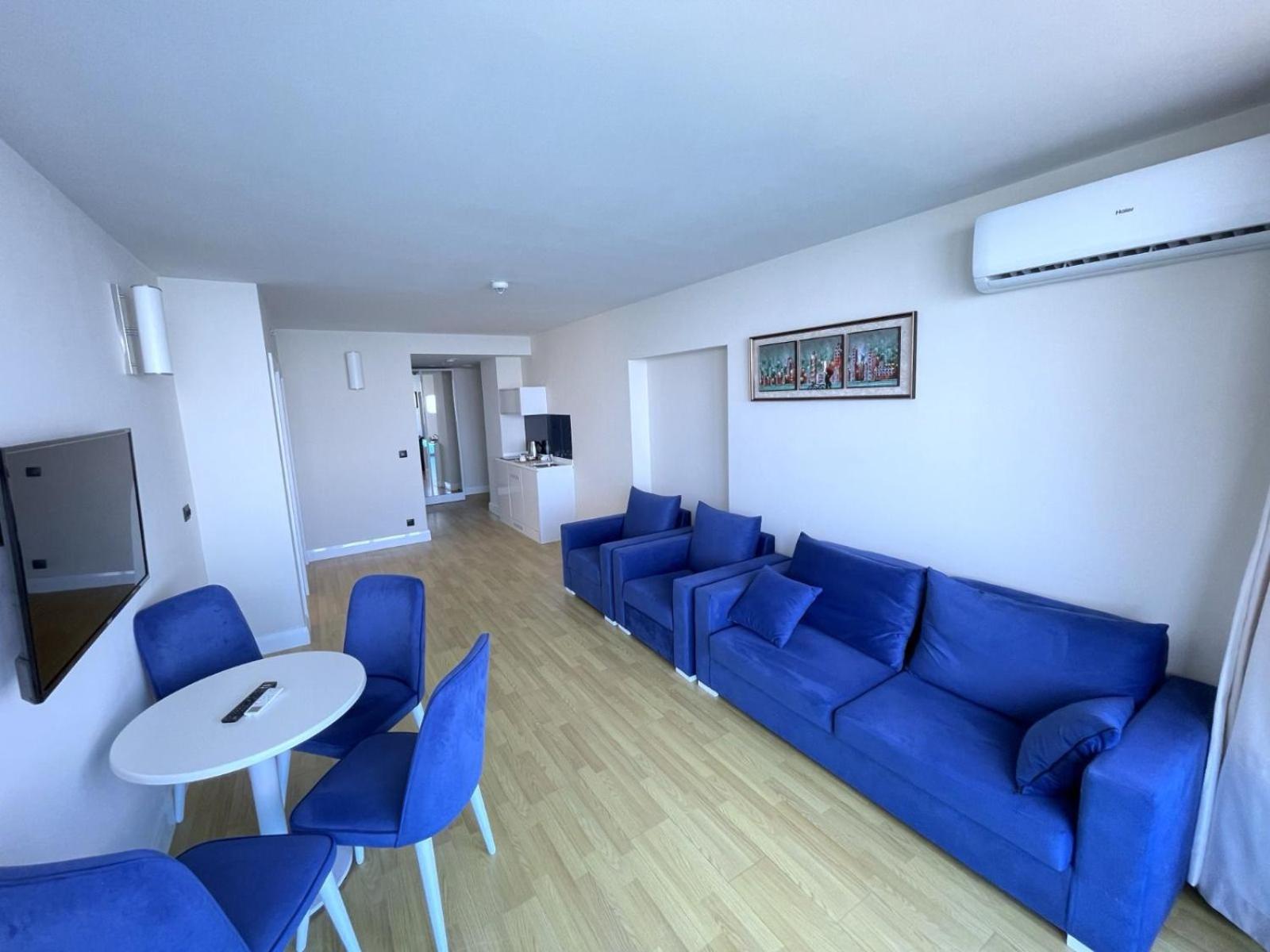 Suites Orbi City Aparthotel Batoumi Extérieur photo