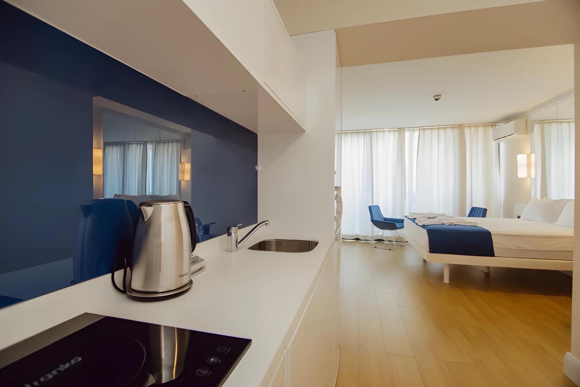 Suites Orbi City Aparthotel Batoumi Extérieur photo